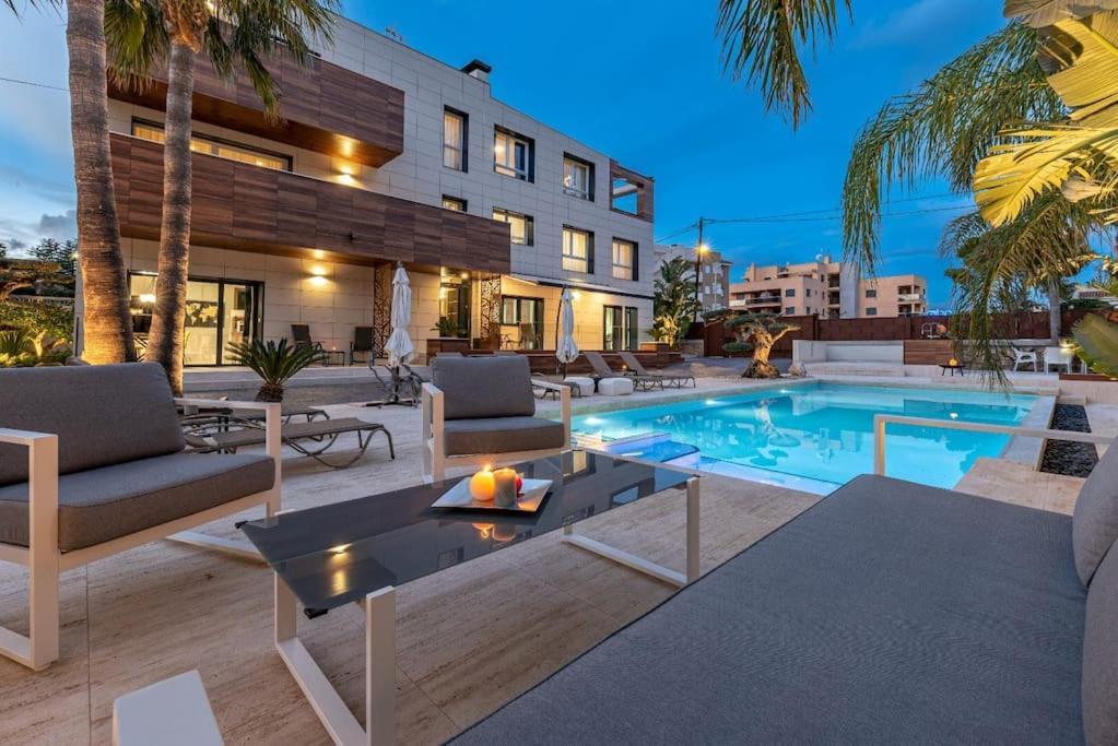 Luxury Casa Con Piscina, Wifi, 150M Dal Mare Apartment Miami Playa Luaran gambar