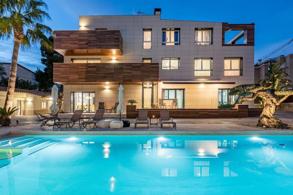 Luxury Casa Con Piscina, Wifi, 150M Dal Mare Apartment Miami Playa Luaran gambar