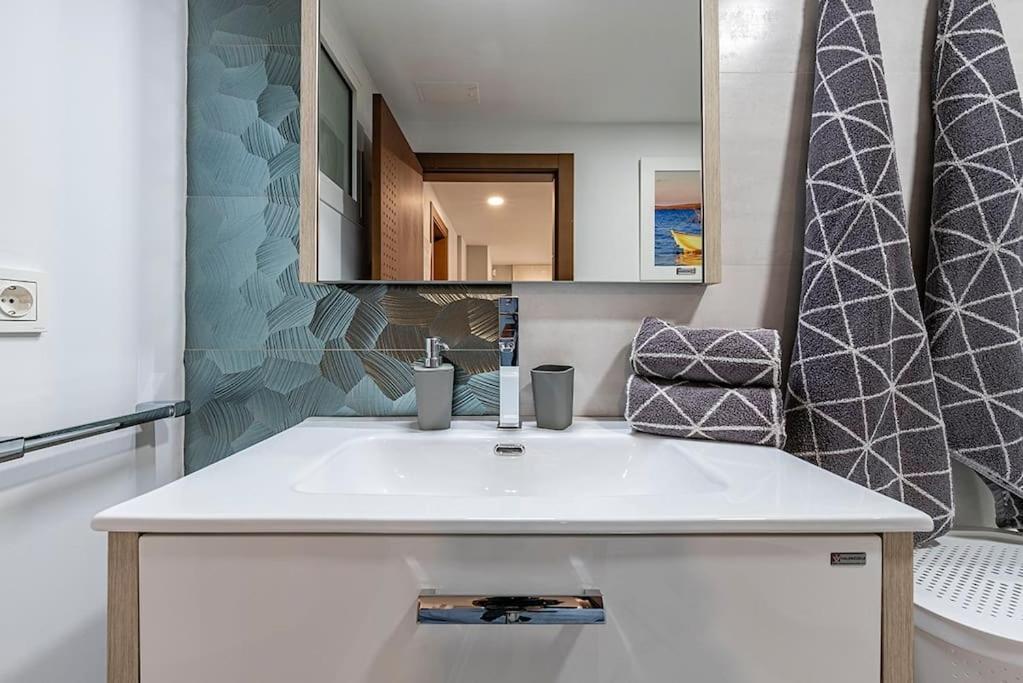 Luxury Casa Con Piscina, Wifi, 150M Dal Mare Apartment Miami Playa Luaran gambar
