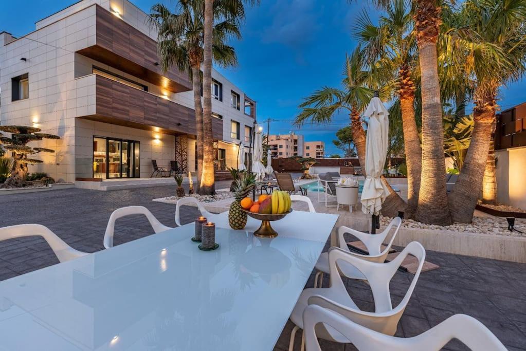 Luxury Casa Con Piscina, Wifi, 150M Dal Mare Apartment Miami Playa Luaran gambar